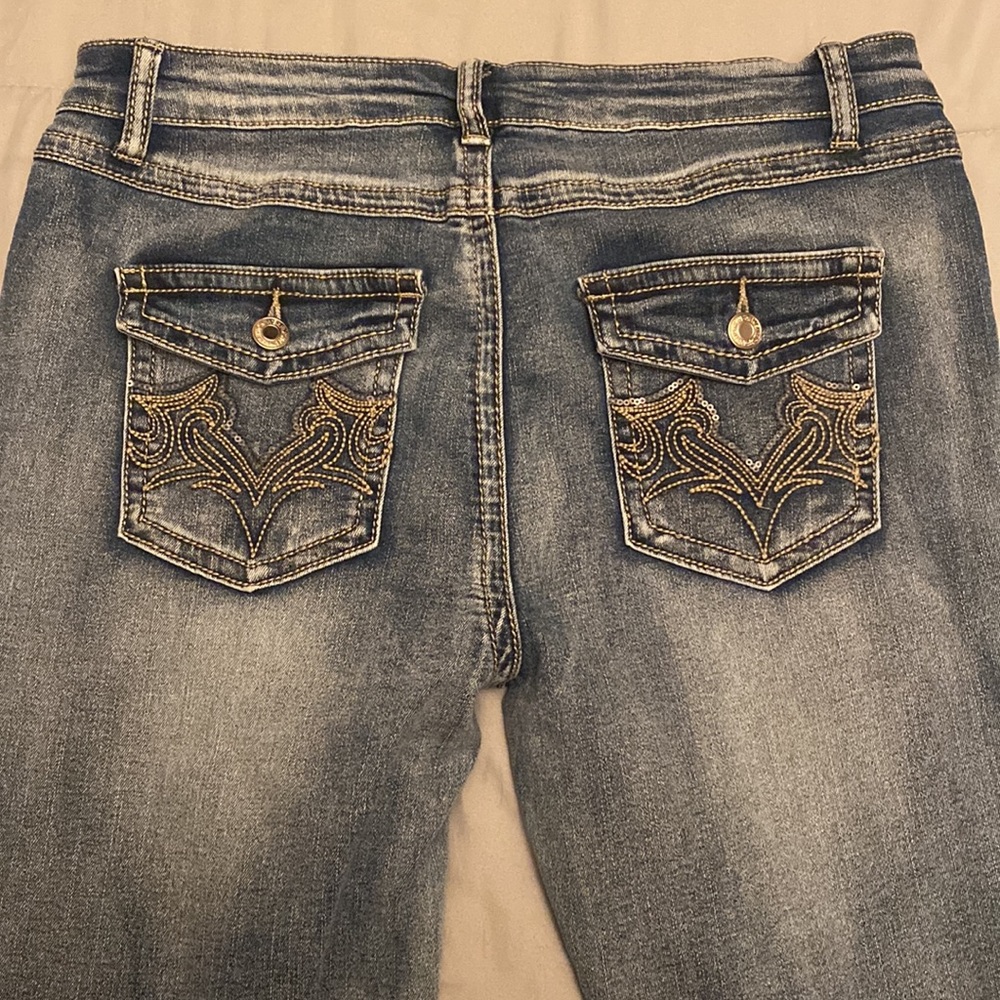 Blue denim straight leg jeans ,Size L 8/10 ,Brand New, never worn.